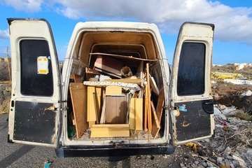 La Policía Local destapa dos vertidos ilegales en un día (Foto TA)